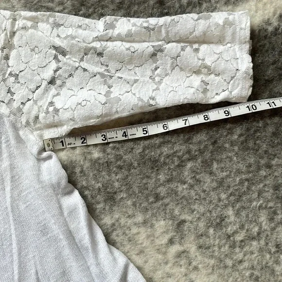 🔥4/$20 Abercrombie & Fitch Lace  Top​ - Picture 10 of 15